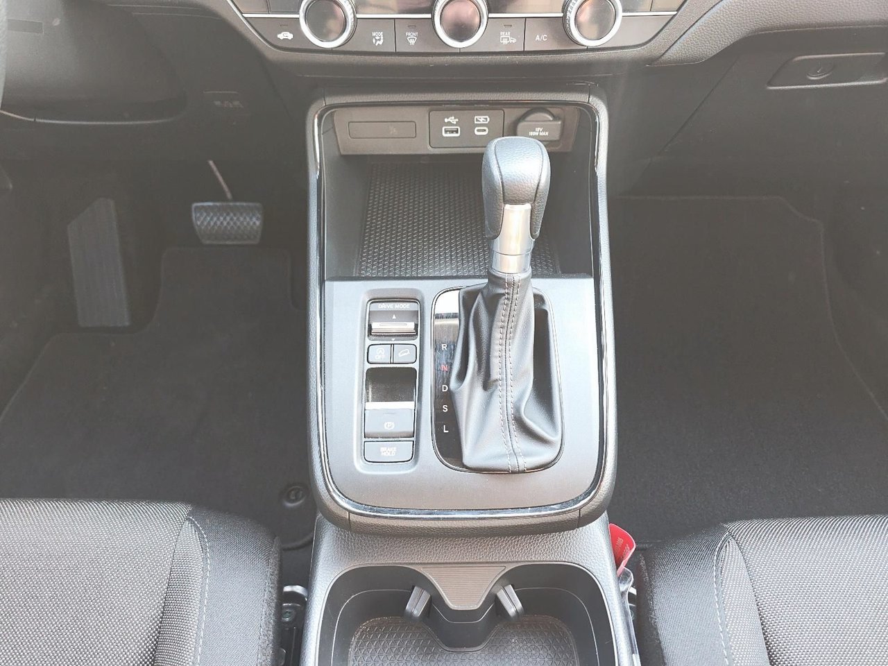 Nissan Maxima SV 2016-13