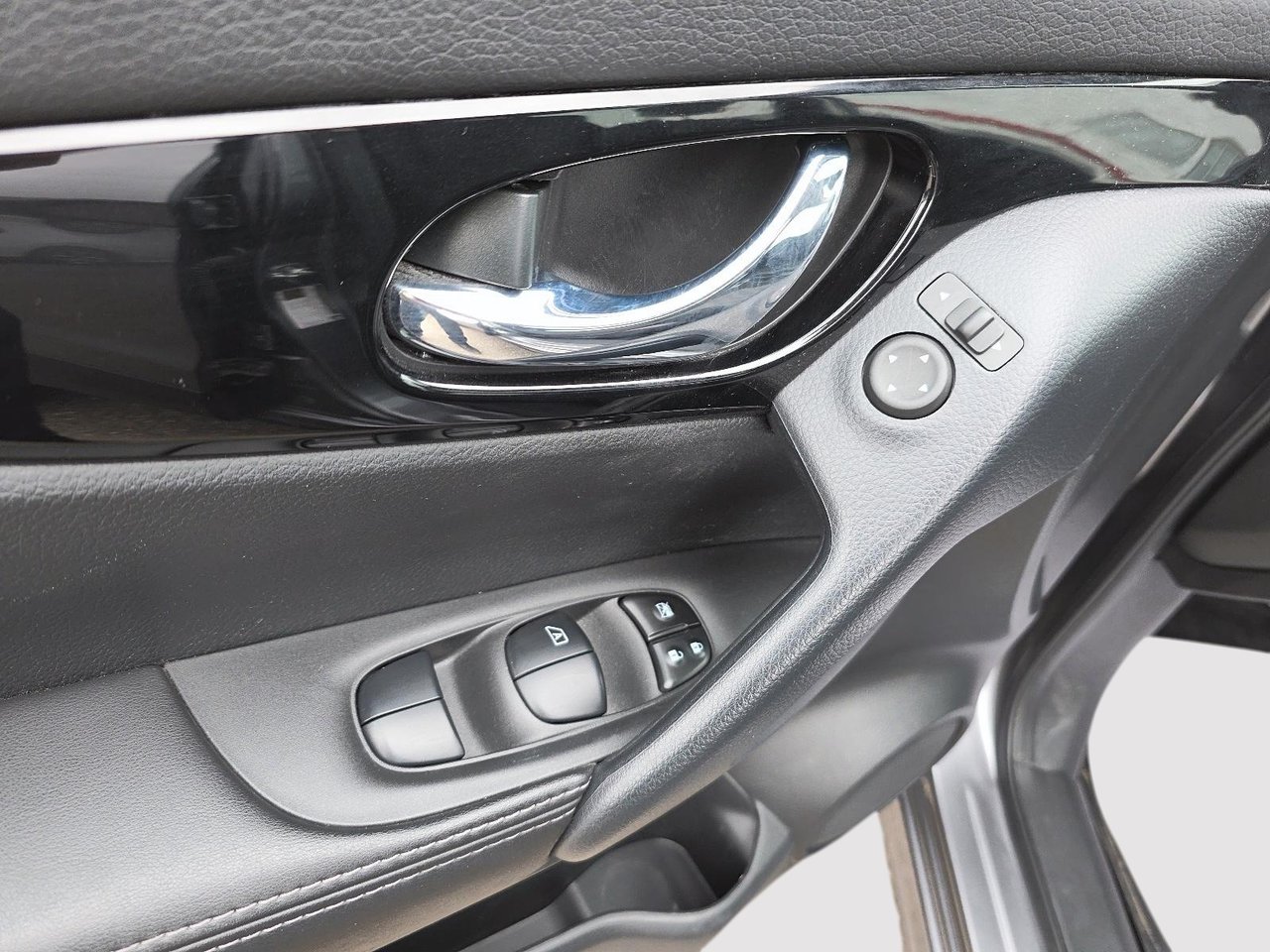 2023 Nissan Qashqai SV-9