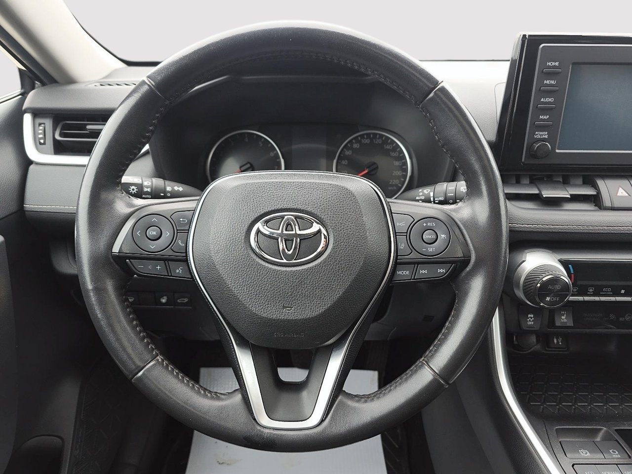 2019 Toyota RAV4 XLE-10