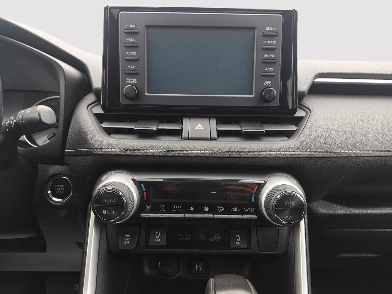 2019 Toyota RAV4 XLE-12