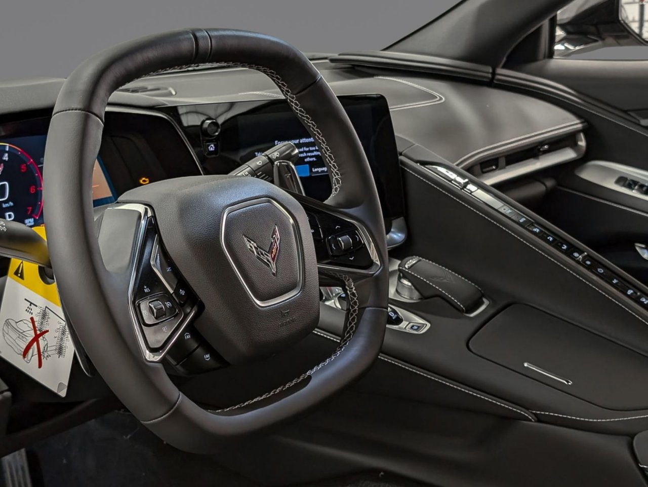 Chevrolet Corvette 1LT 2024 Noir Saint-Eustache - photo #12