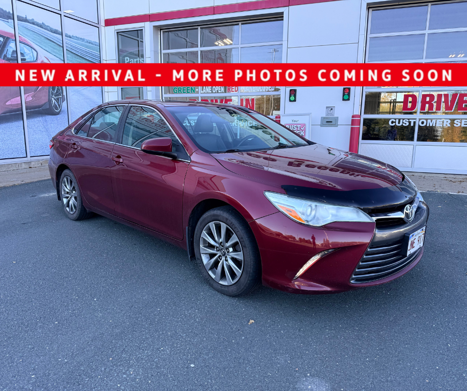 Red (Ruby Flare Pearl) 2016 Toyota Camry Sedan Front-Wheel Drive Automatic