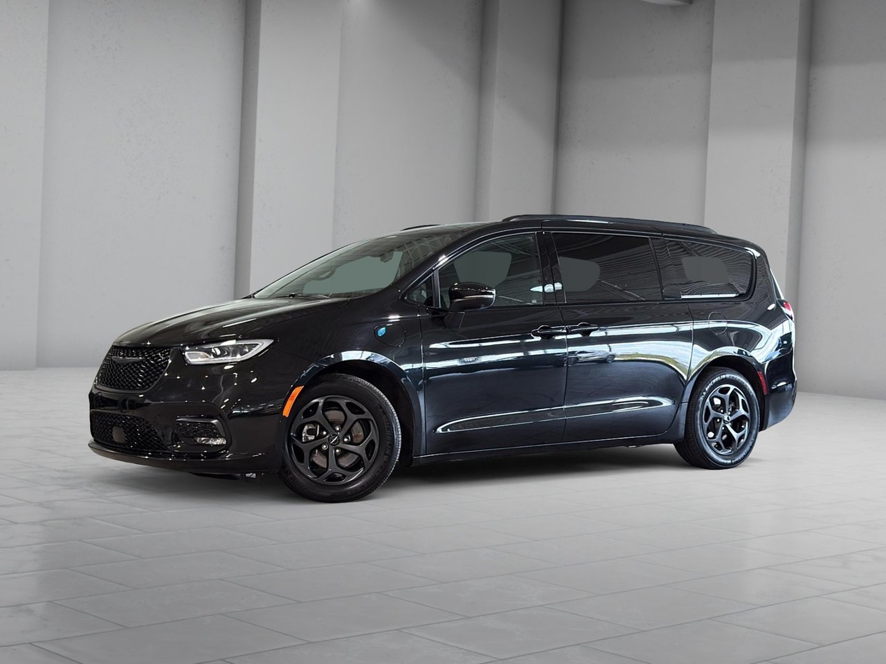 2023 Chrysler Pacifica Hybrid Touring L FWD