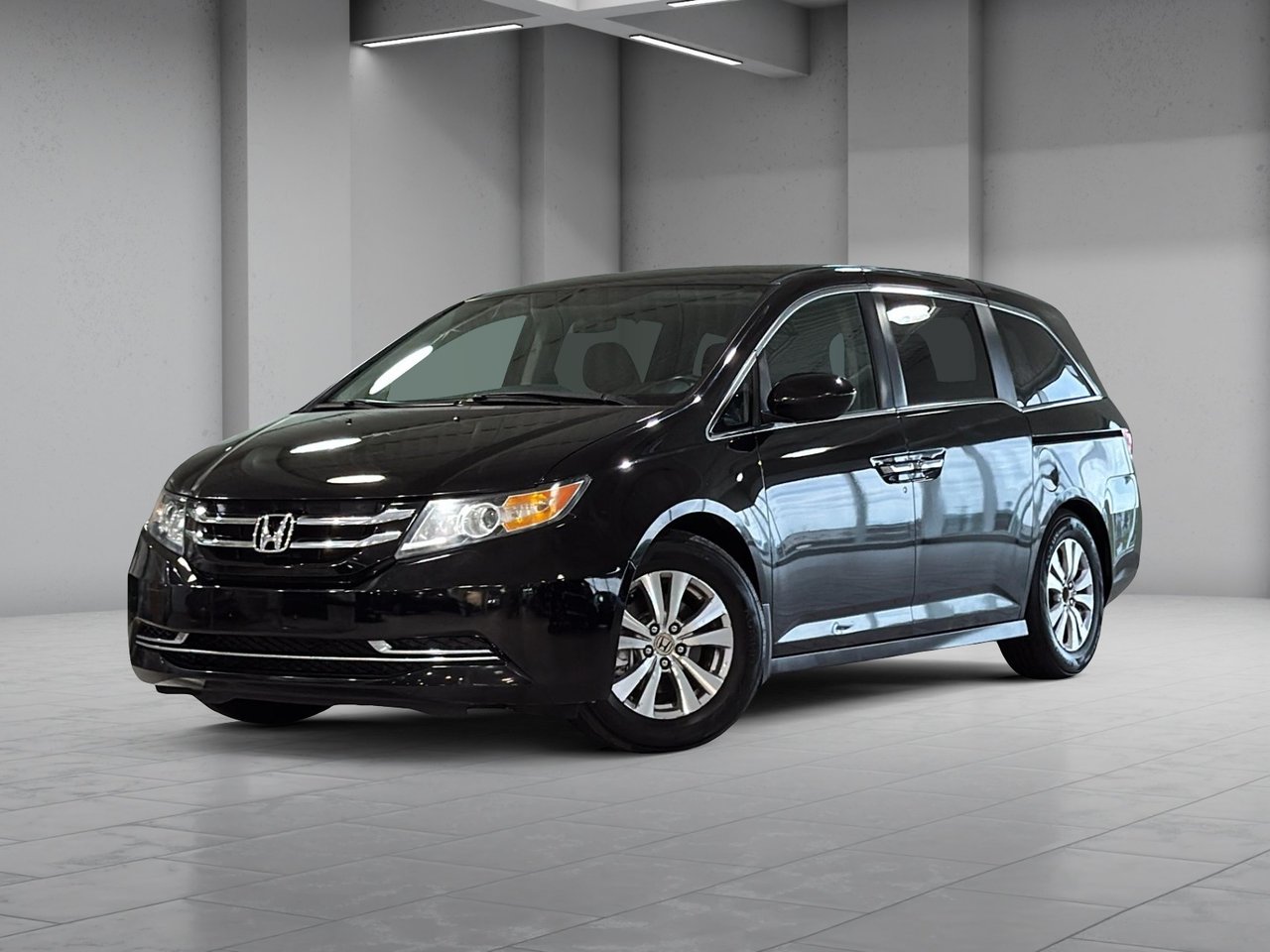 Black 2015 Honda Odyssey Minivan Front-Wheel Drive Automatic