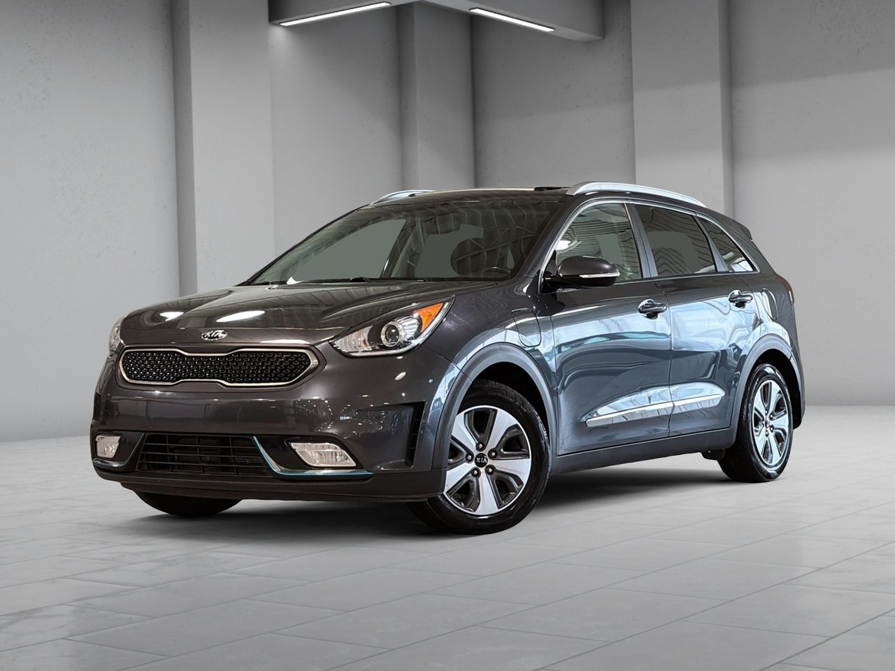 Gray 2019 Kia Niro Hybrid Plug-In SUV / Crossover Front-Wheel Drive Automatic