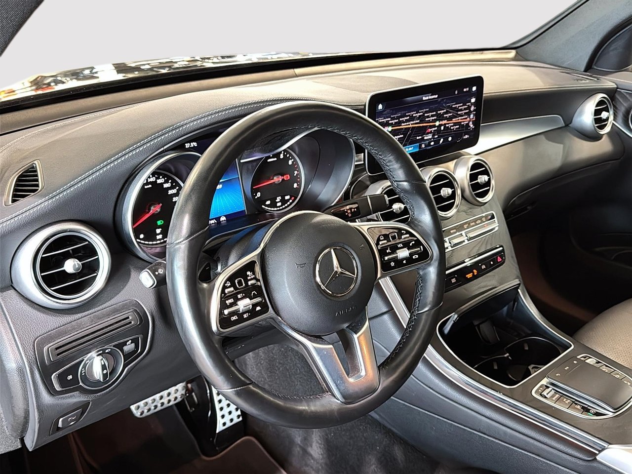 2023 Mercedes-Benz GLC