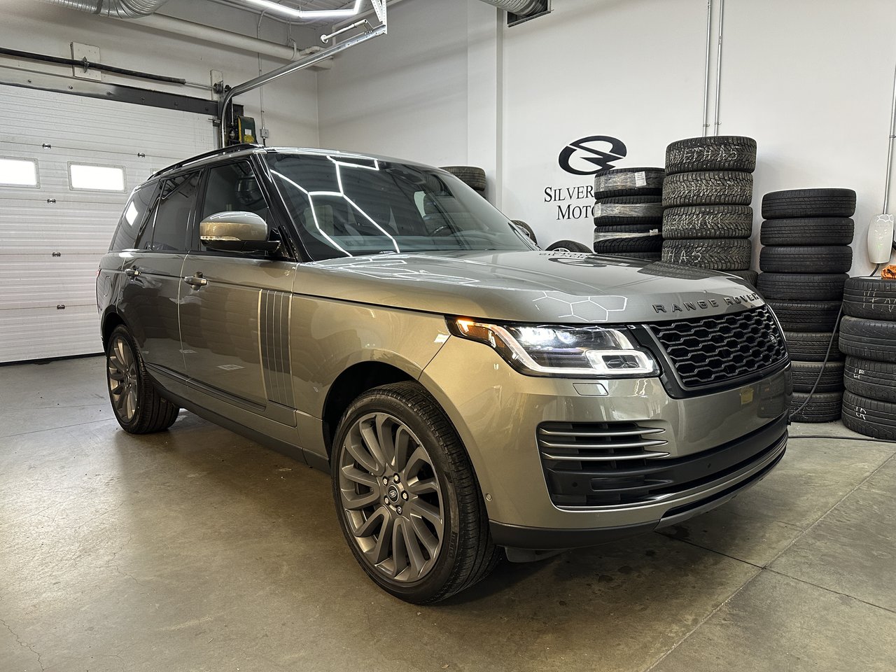 Silver 2021 Land Rover Range Rover SUV / Crossover All-Wheel Drive Automatic