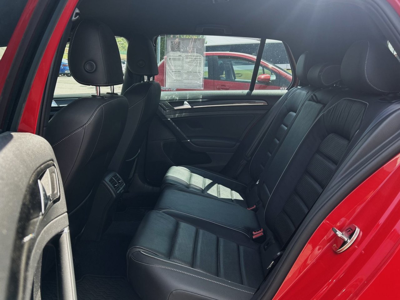 Volkswagen Golf R  2018
