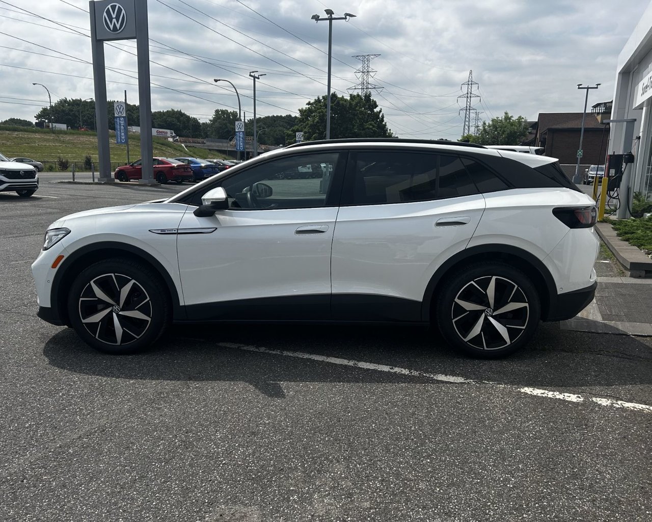 2023 Volkswagen ID.4 Pro