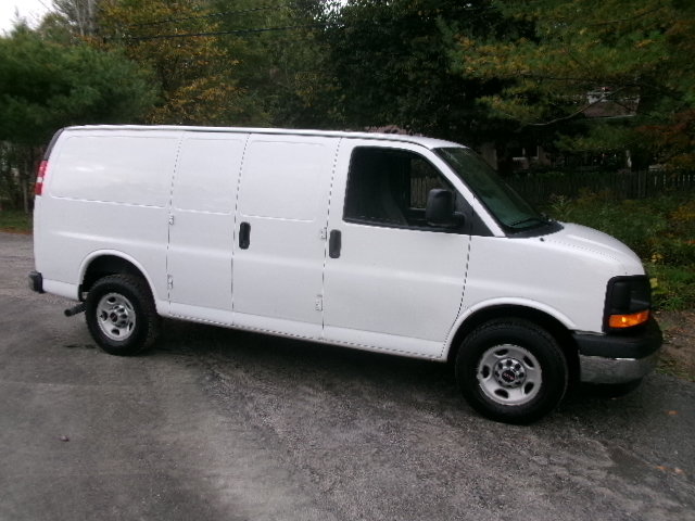 2017 GMC Savana Cargo 2500 RWD