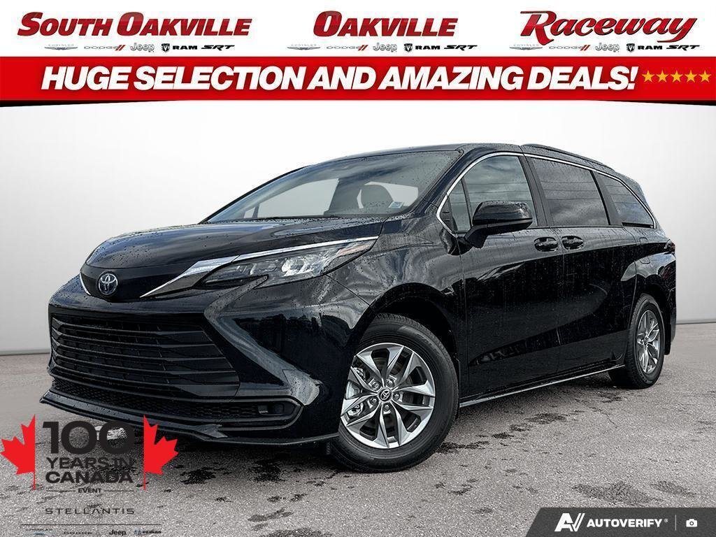 Toyota Sienna LE 8-Passenger AWD 2025