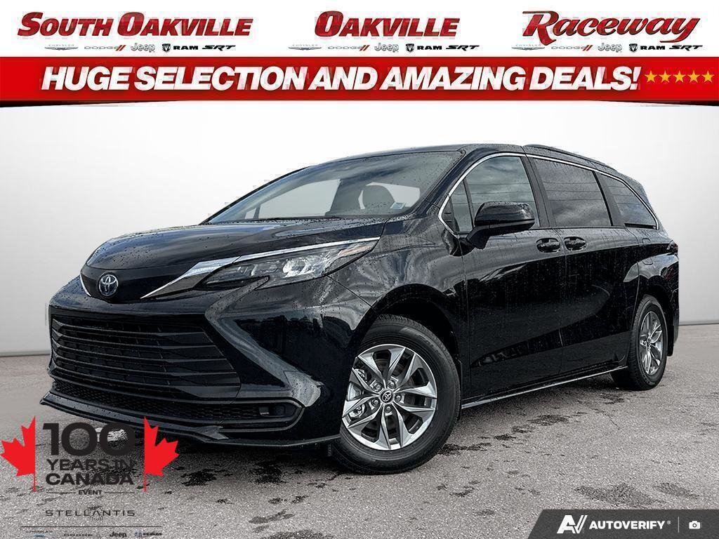 Toyota Sienna LE 8-Passenger AWD 2025