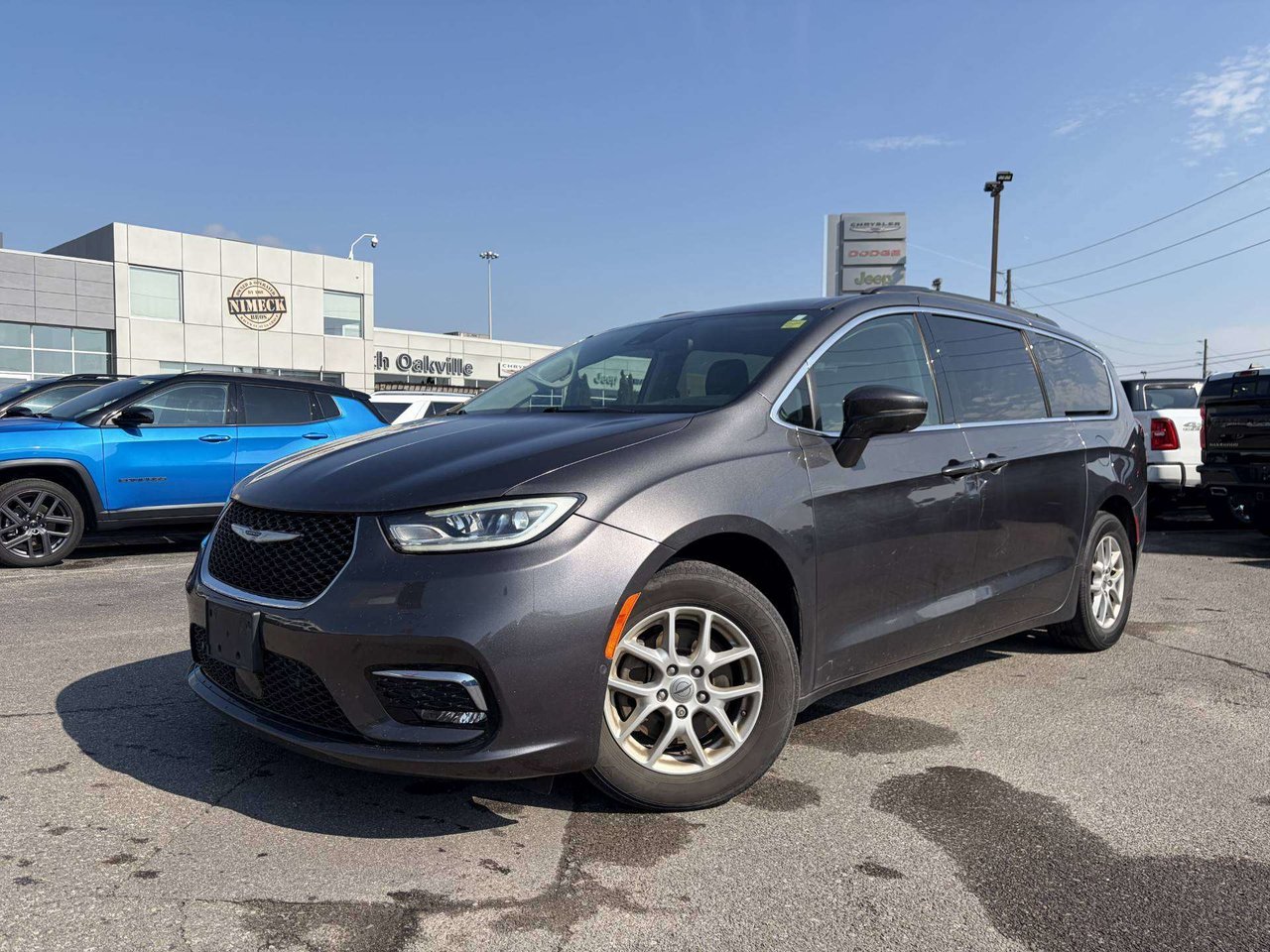 Gray 2022 Chrysler Pacifica Minivan Front-Wheel Drive Automatic