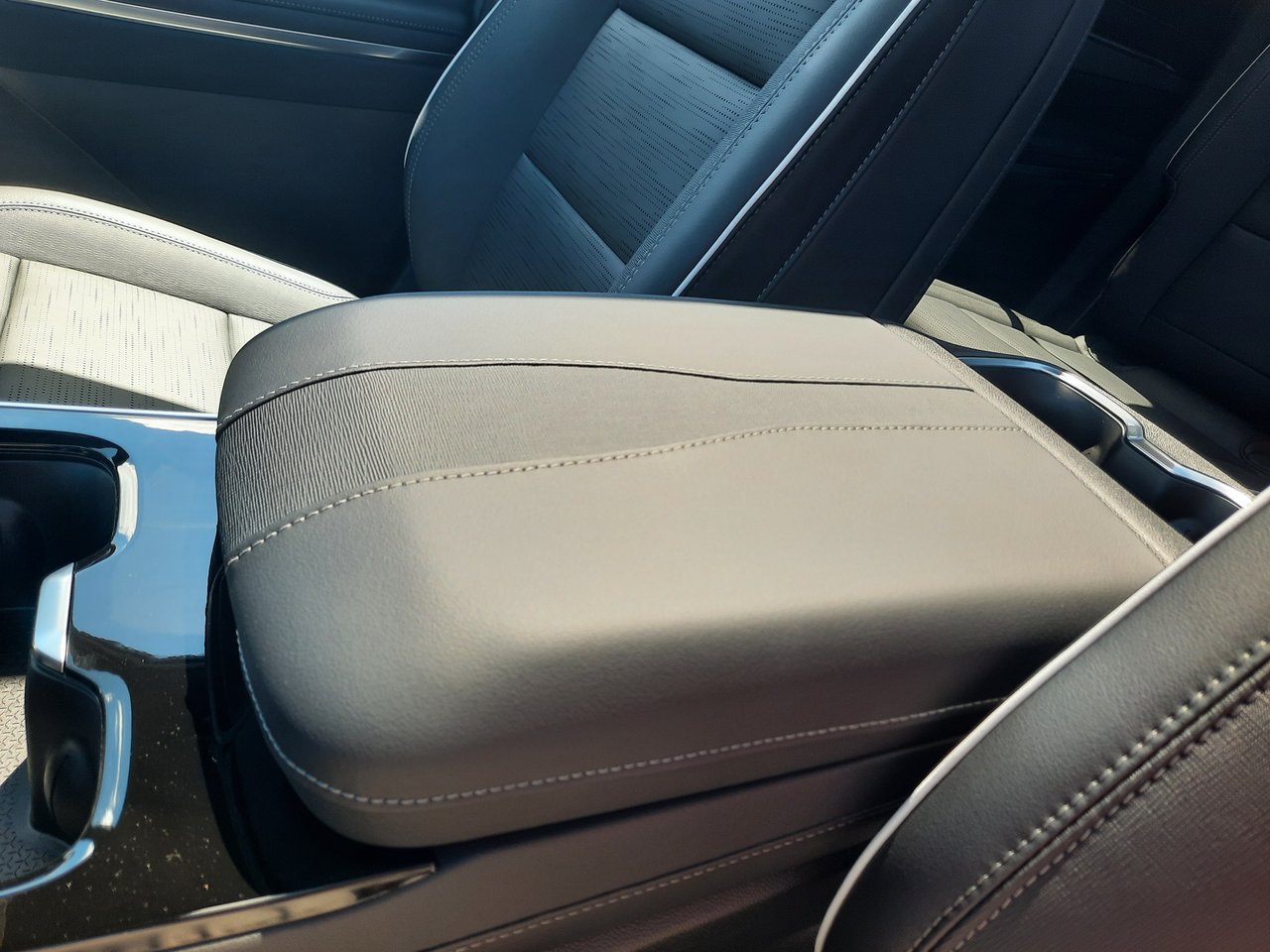 2026 Buick Enclave Sport Touring-17