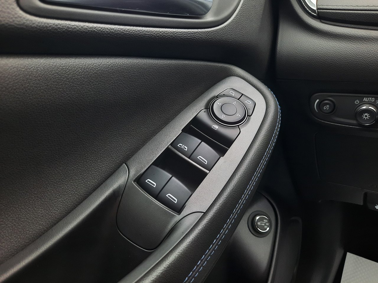 2025 Buick Encore GX Sport Touring-10