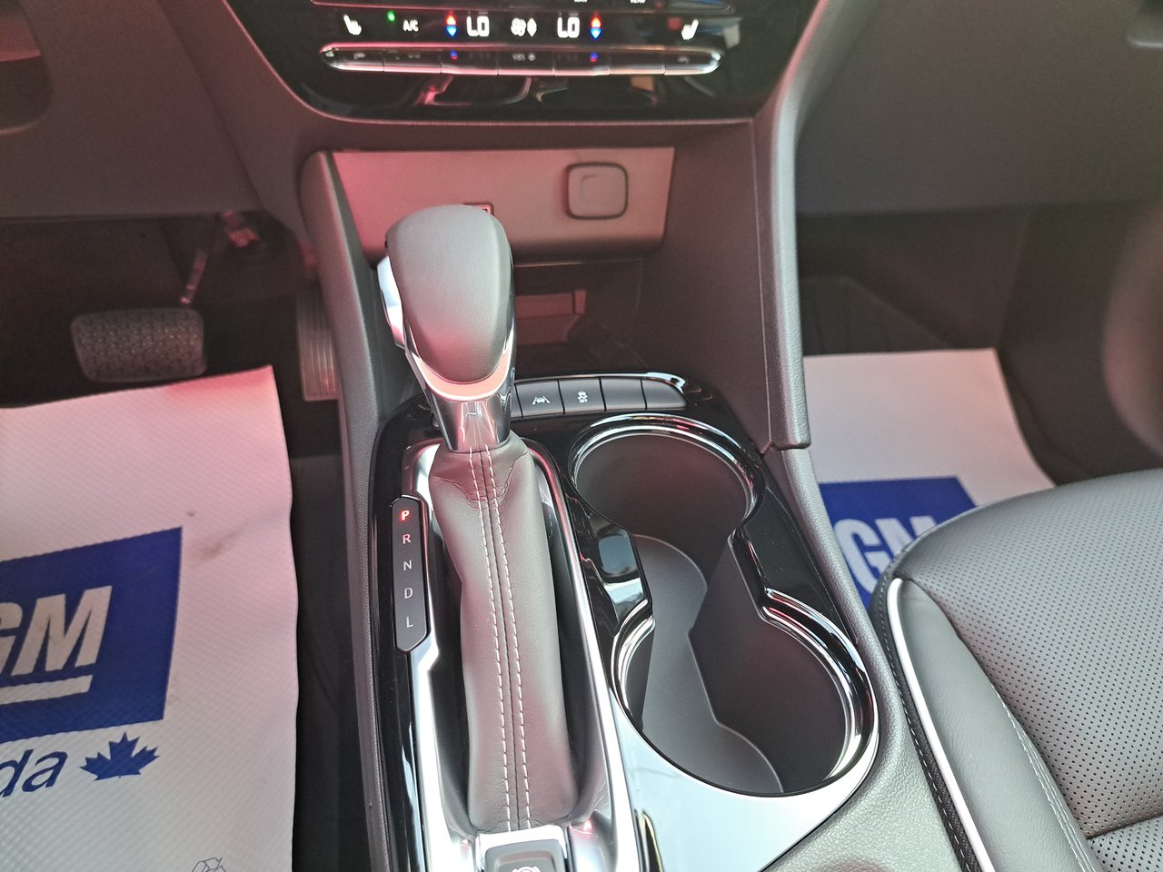 2026 Buick Encore GX Avenir-12
