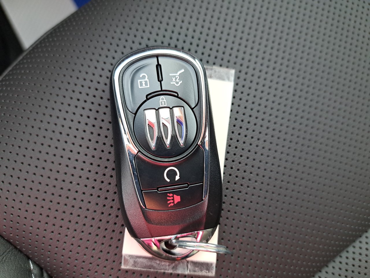 2026 Buick Encore GX Avenir-18