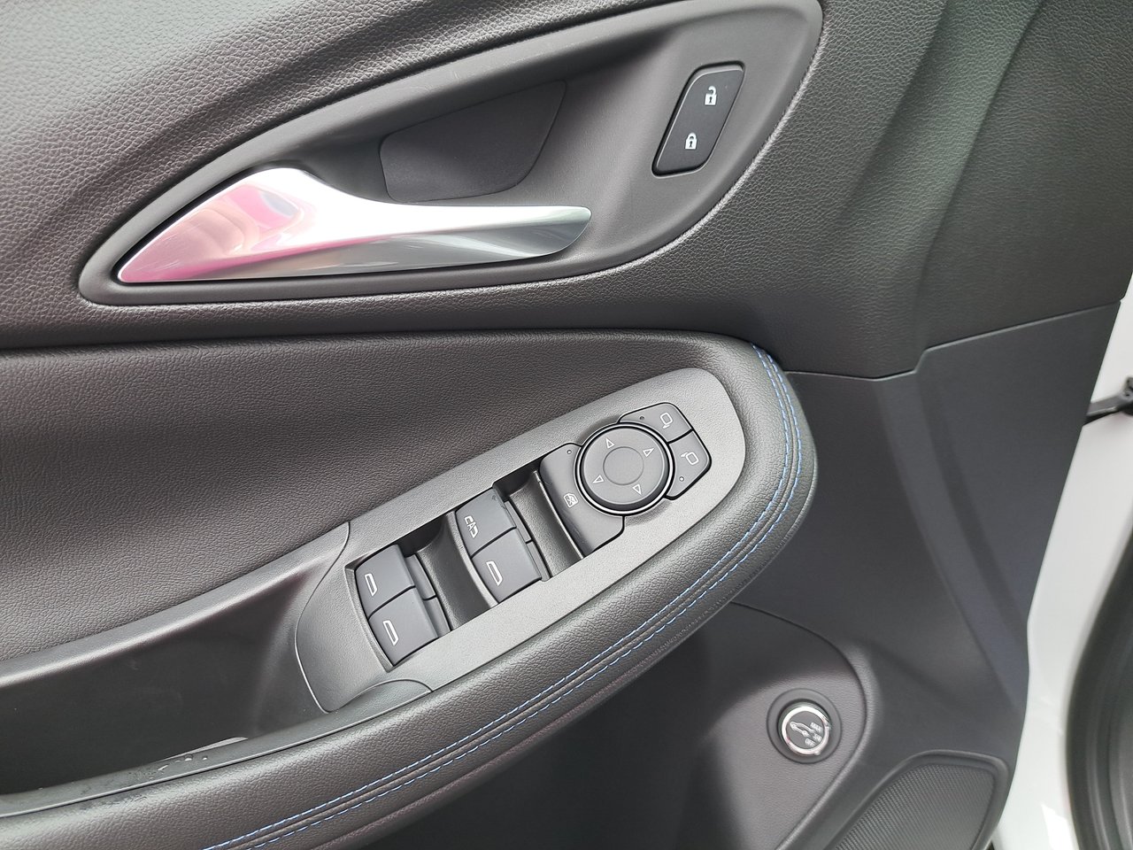 2026 Buick Encore GX Sport Touring-10