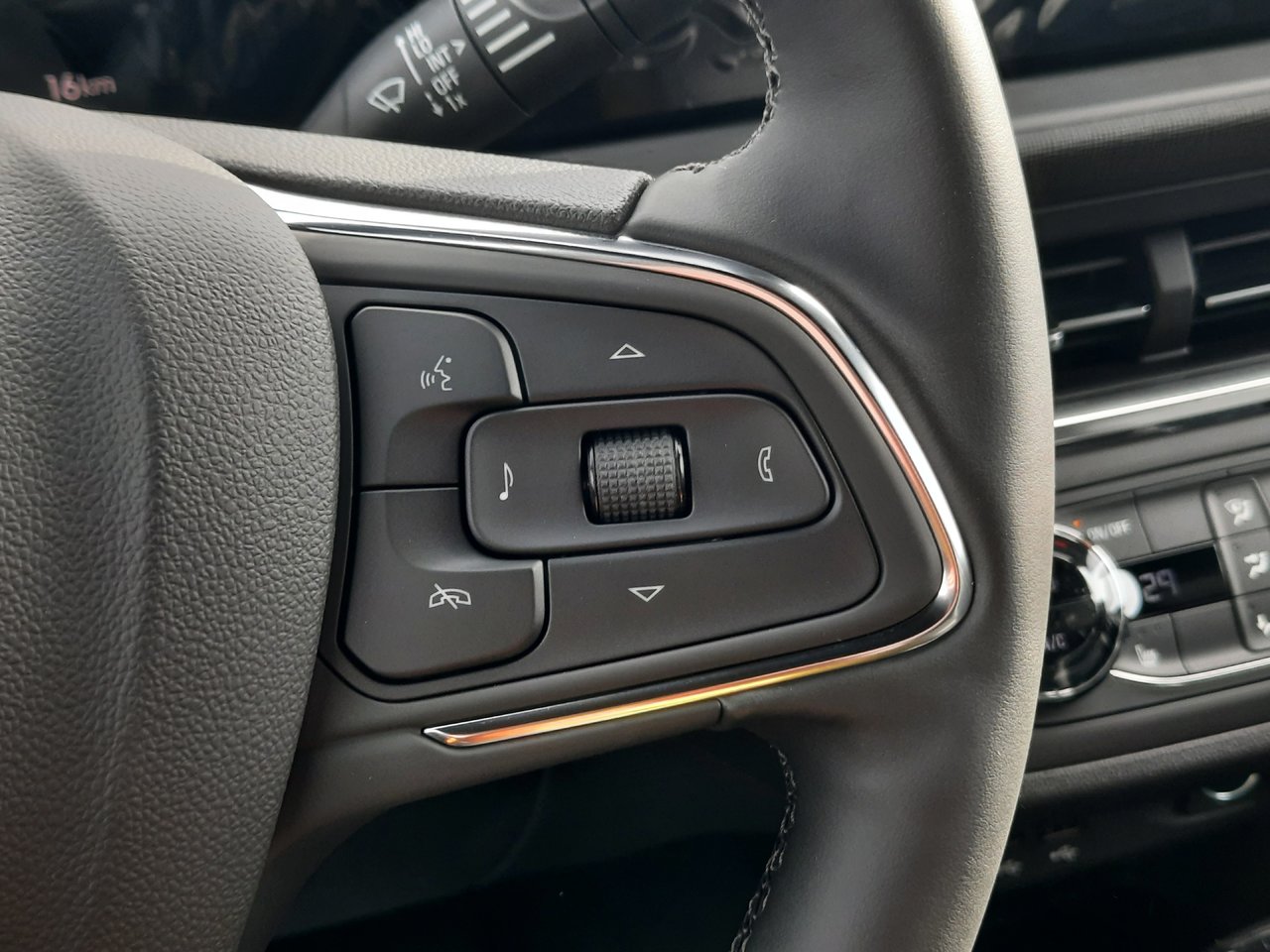 2025 Buick Envista Preferred-11