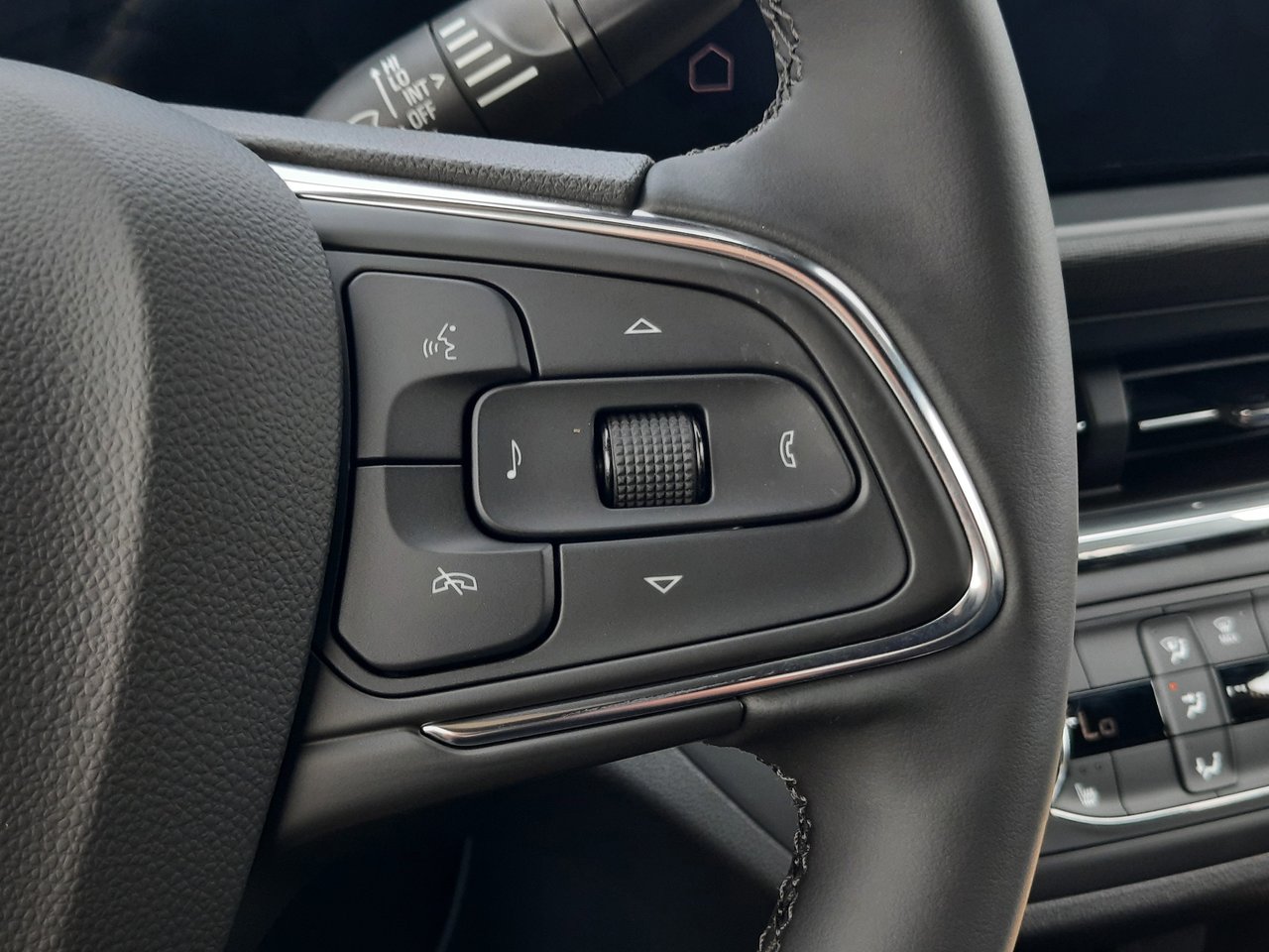 2025 Buick Envista Preferred-11