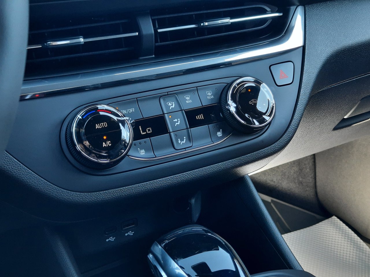 2025 Buick Envista Preferred-16