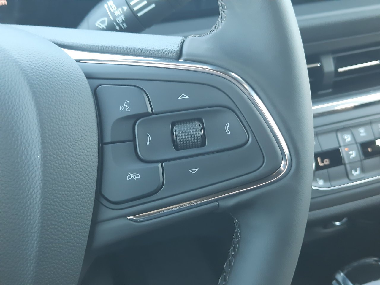 2025 Buick Envista Preferred-11