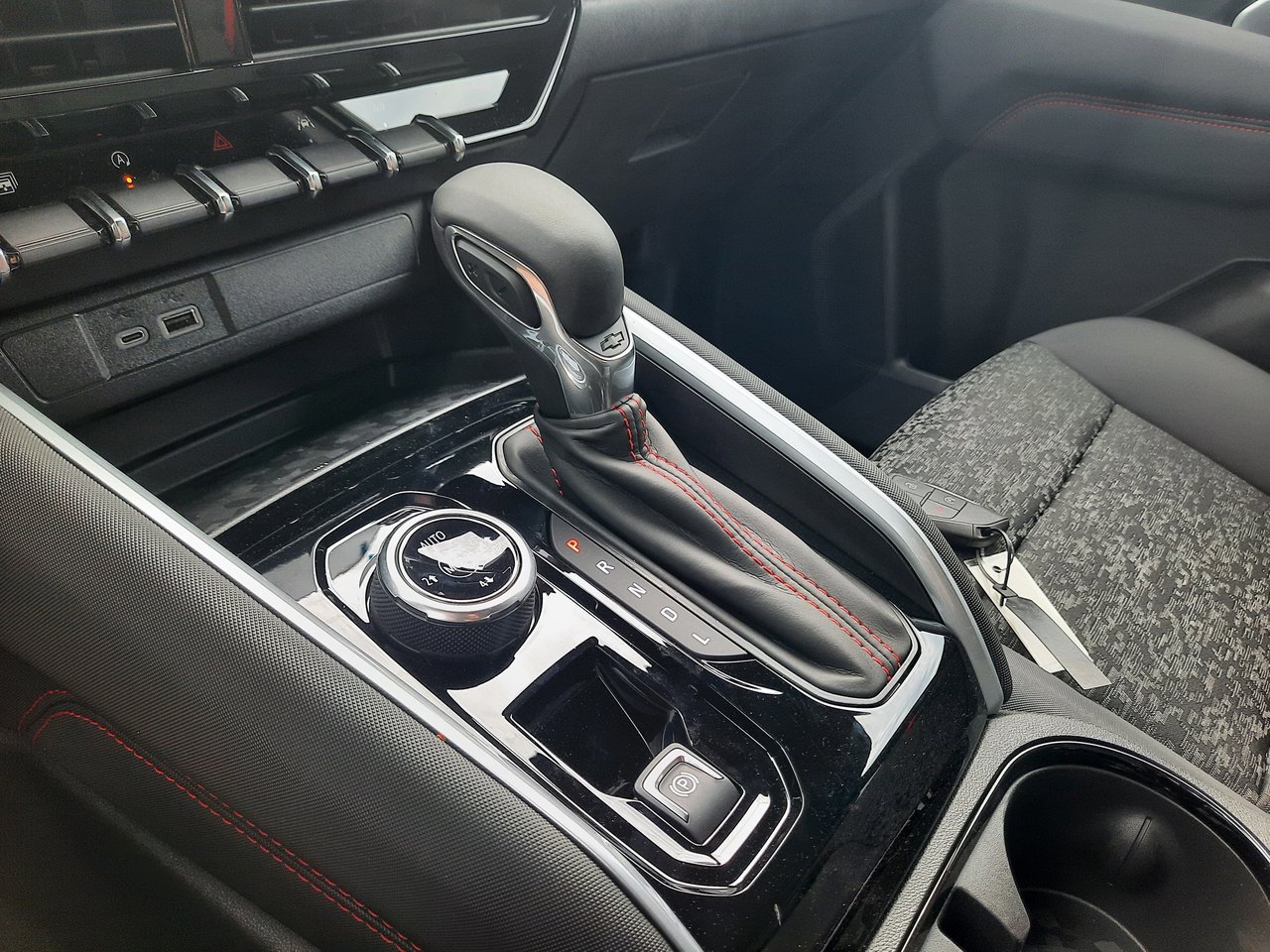 2025 Chevrolet Colorado Z71-17