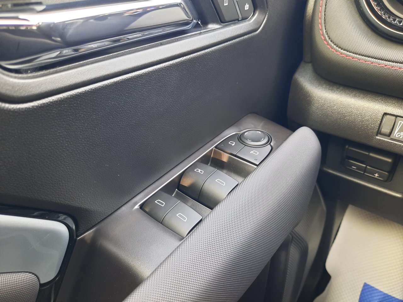 2026 Chevrolet Colorado Z71-8