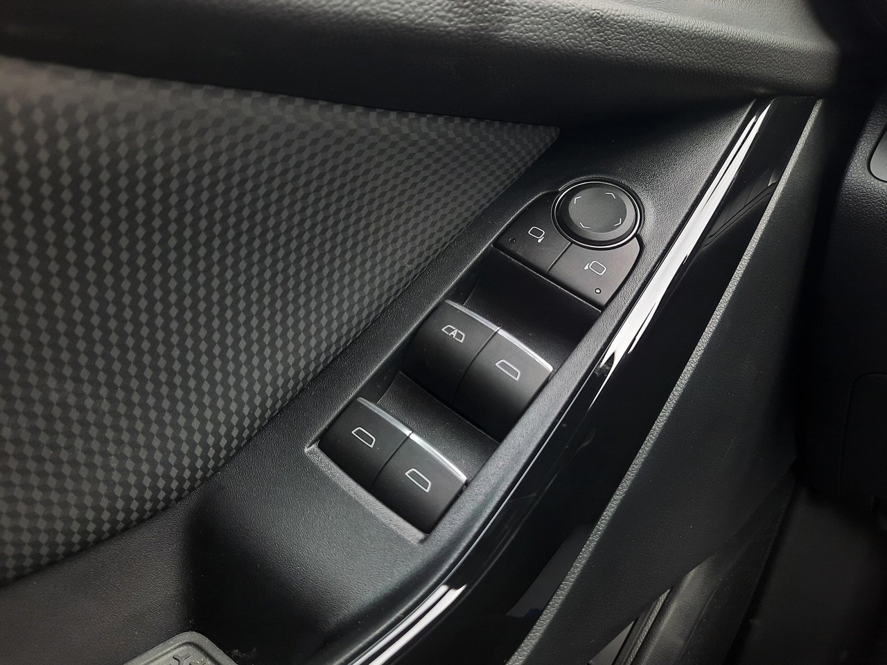 2026 Chevrolet Equinox RS-8