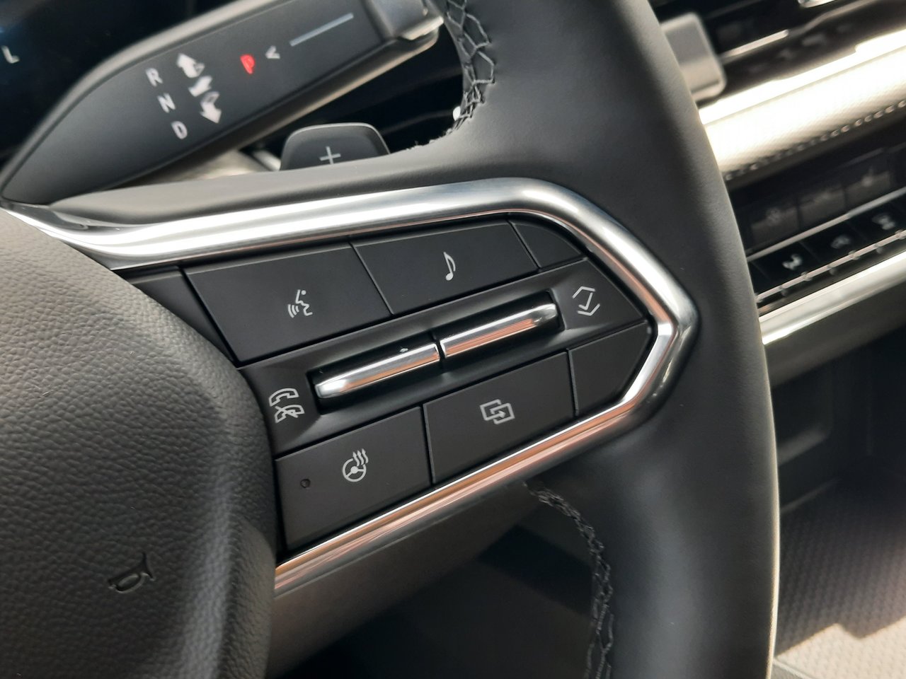 2027 Chevrolet Equinox LT-13