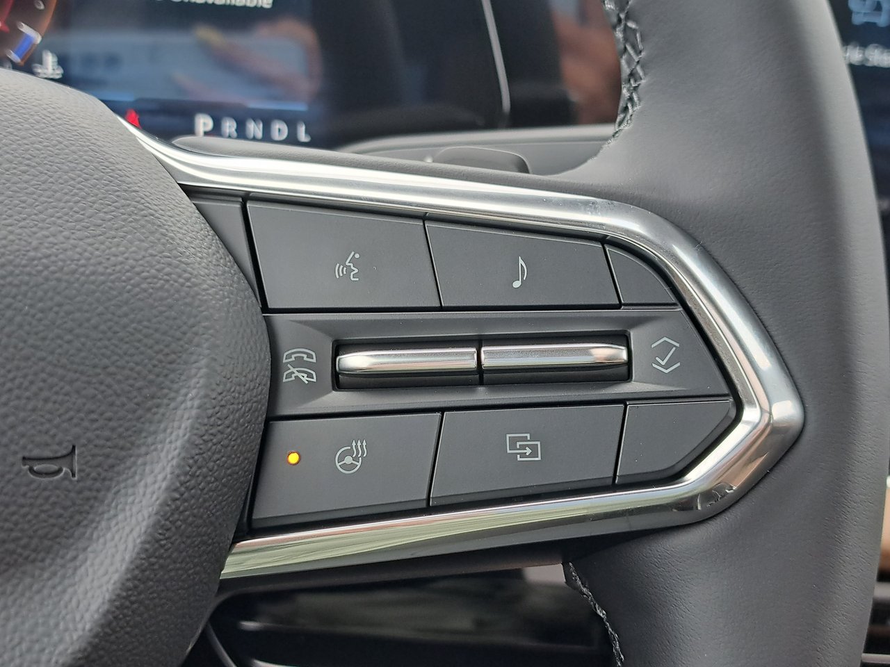 2027 Chevrolet Equinox ACTIV-18