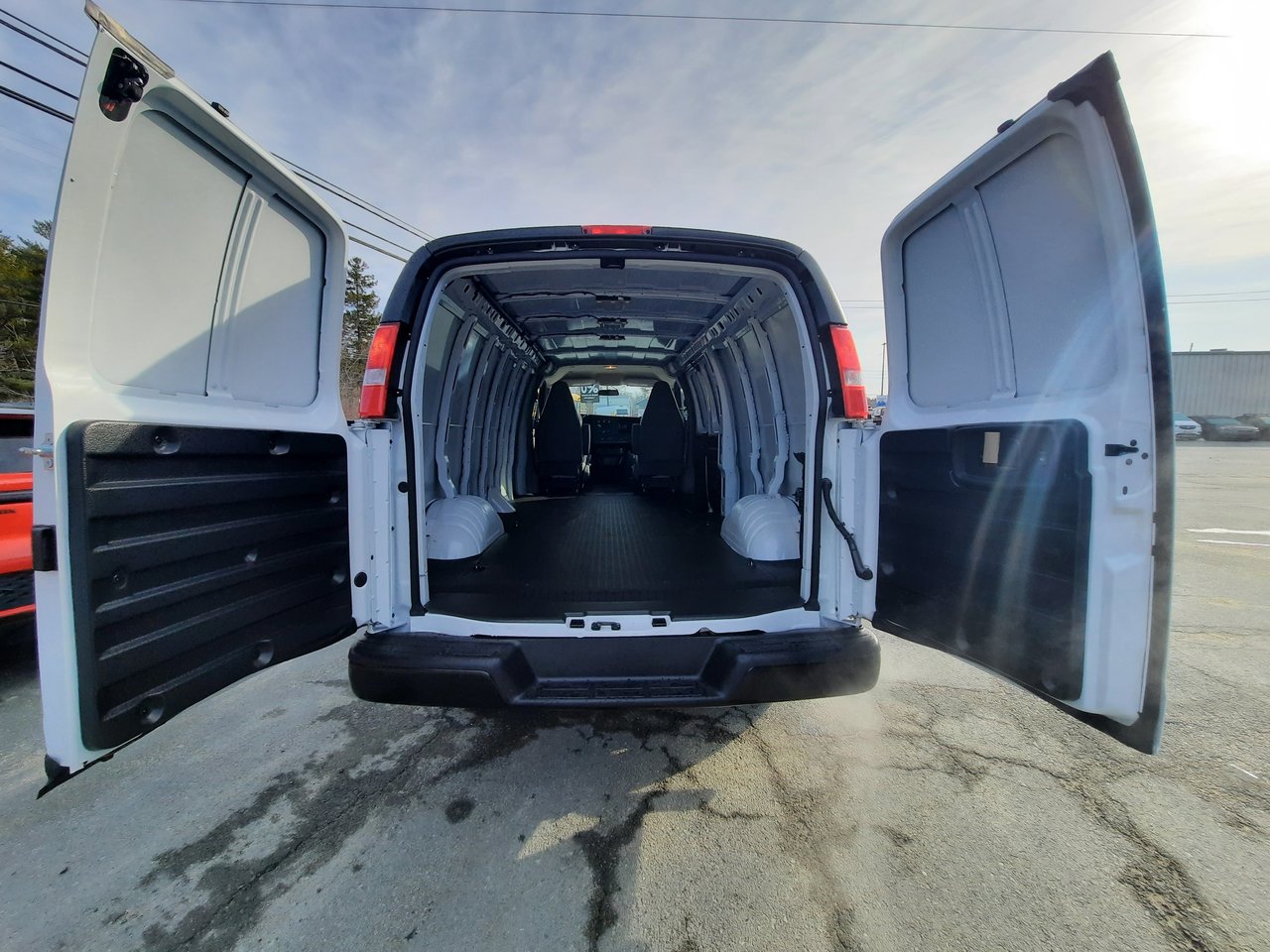 2025 Chevrolet Express Cargo 2500 WT 155''-10