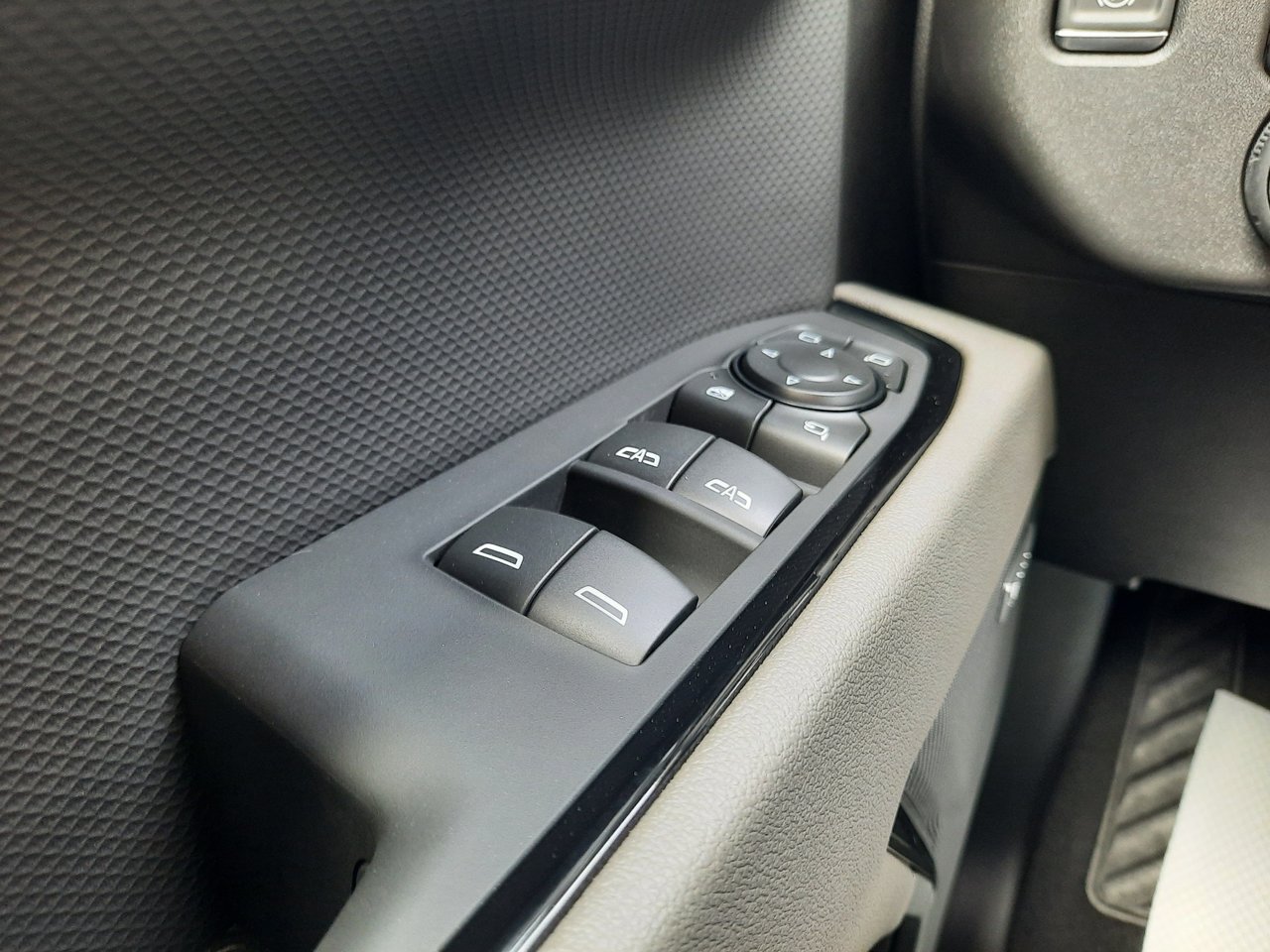 2026 Chevrolet Silverado 1500 ZR2-8