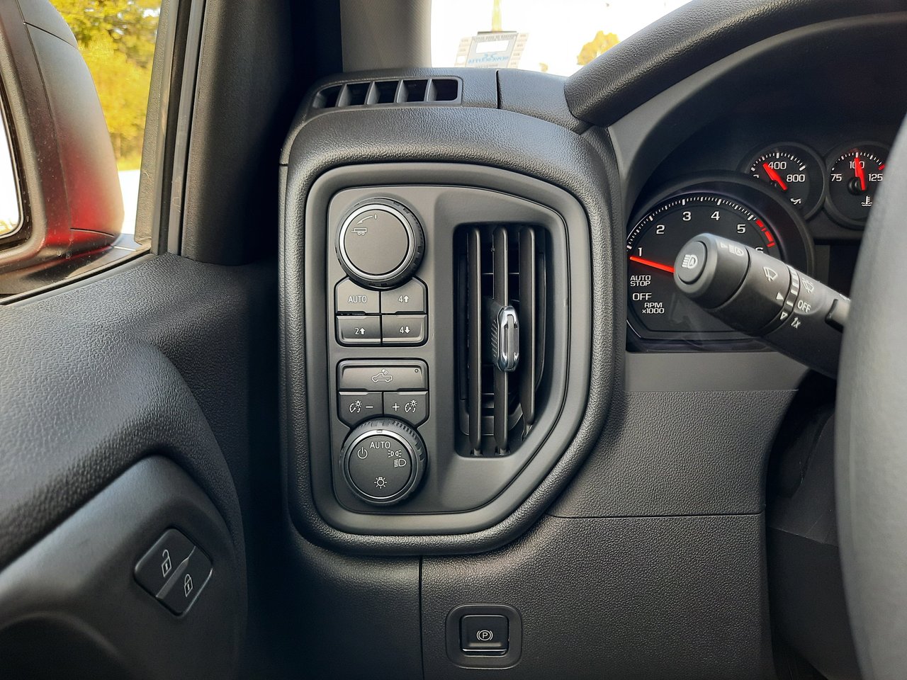 2026 Chevrolet Silverado 1500 Custom Trail Boss-8