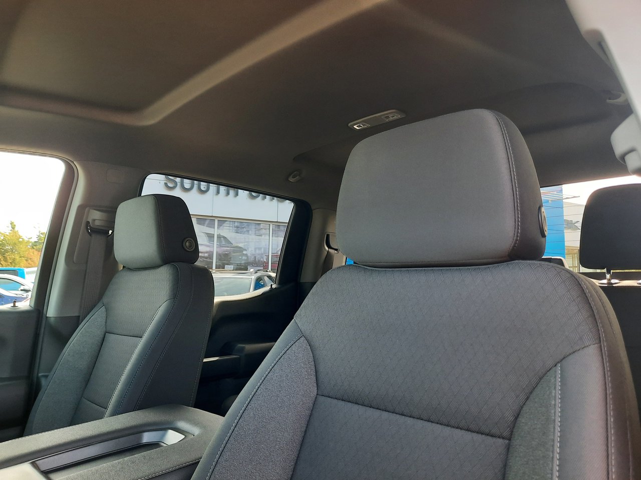 2026 Chevrolet Silverado 1500 Custom Trail Boss-1