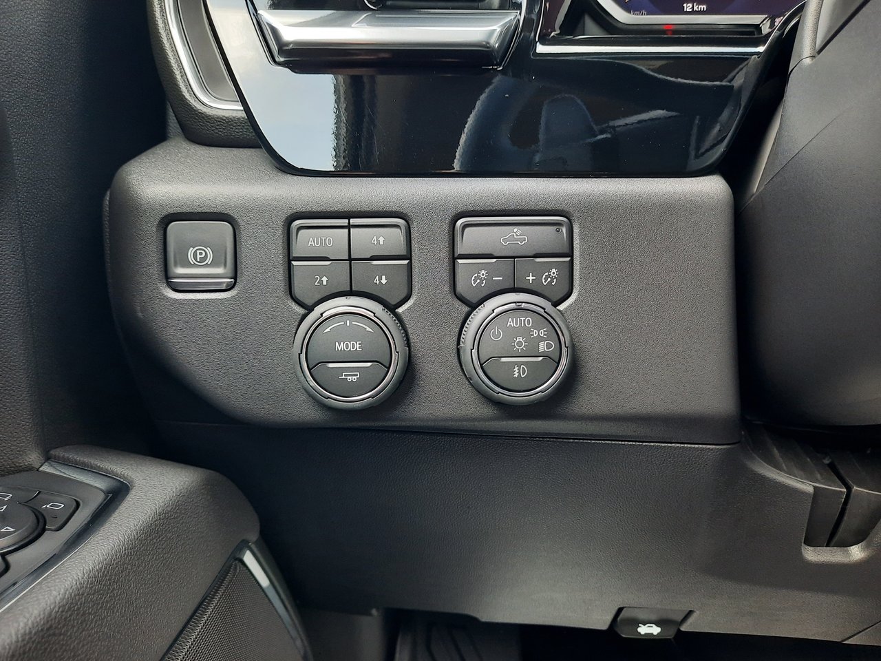 2026 Chevrolet Silverado 1500 LT Trail Boss-10