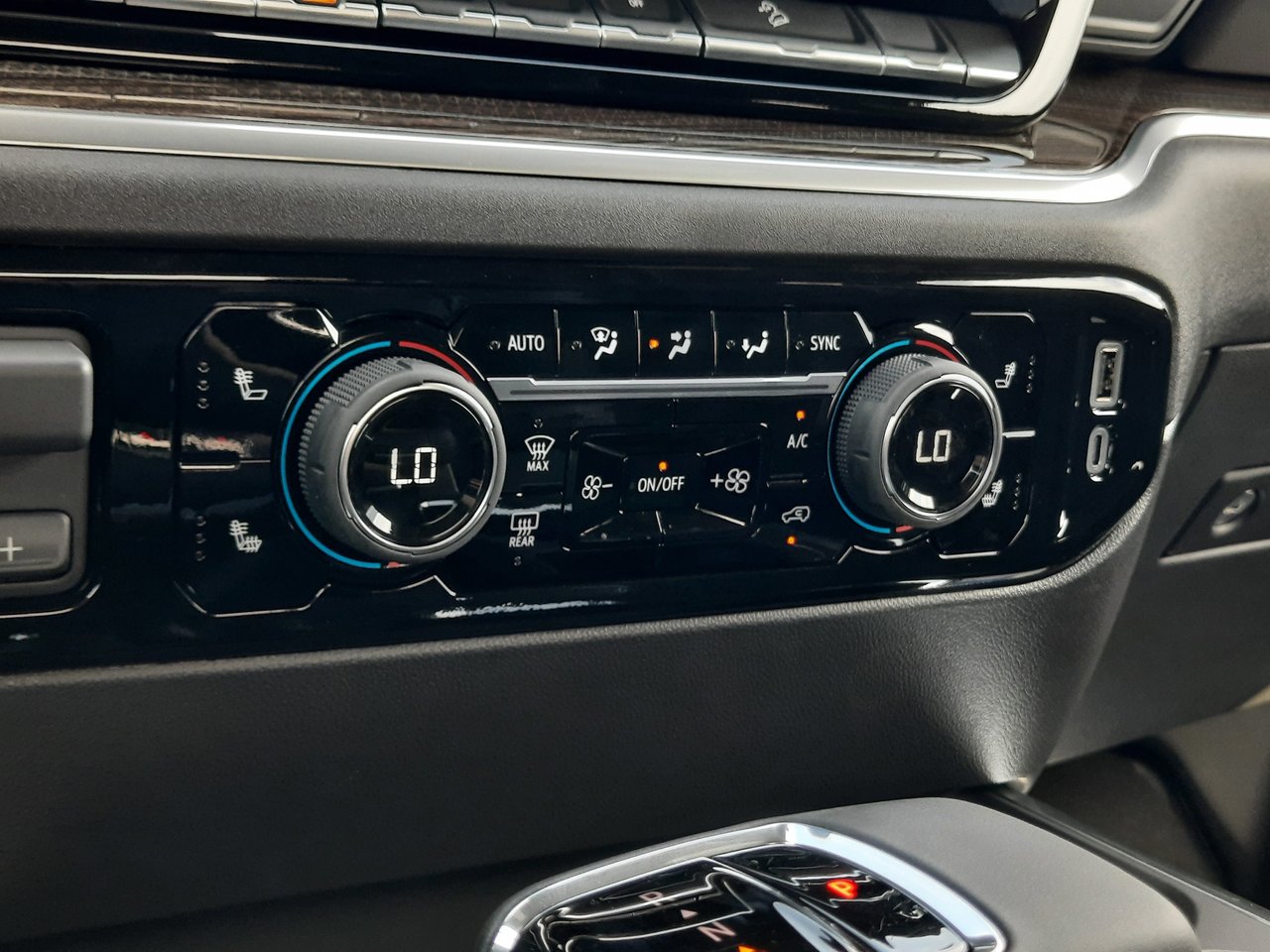 2026 Chevrolet Silverado 1500 LT Trail Boss-18