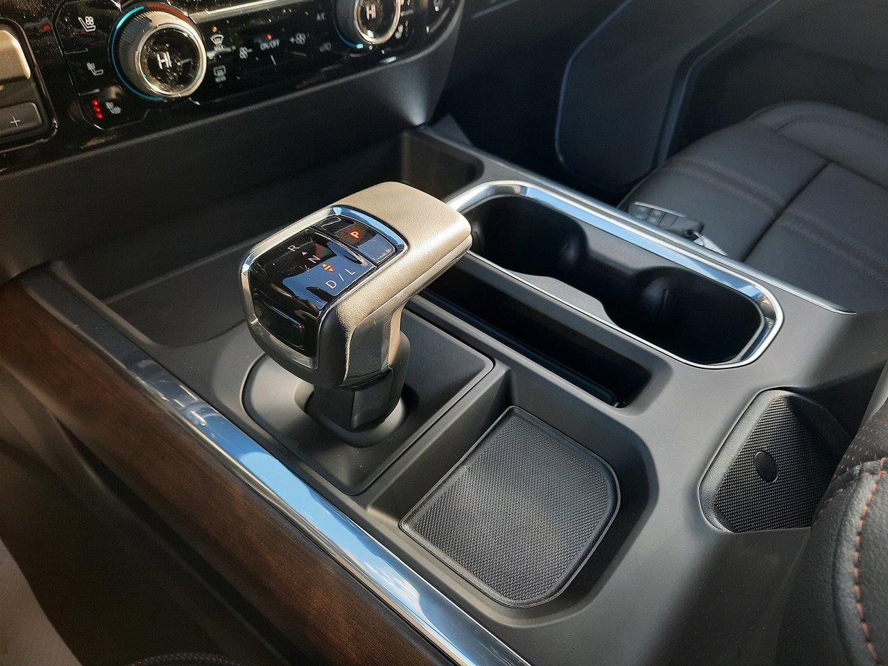 2026 Chevrolet Silverado 1500 High Country-16