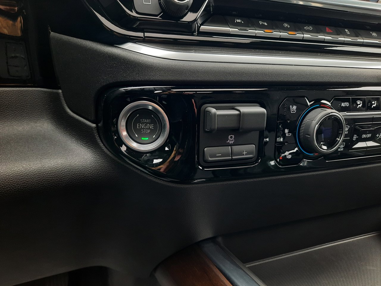 2026 Chevrolet Silverado 1500 High Country-16