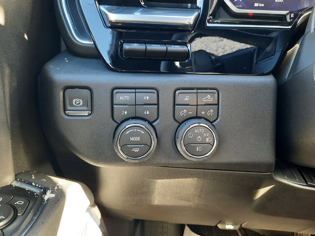 2026 Chevrolet Silverado 1500 High Country-9