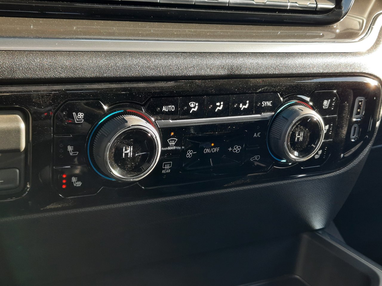 2026 Chevrolet Silverado 1500 High Country-15