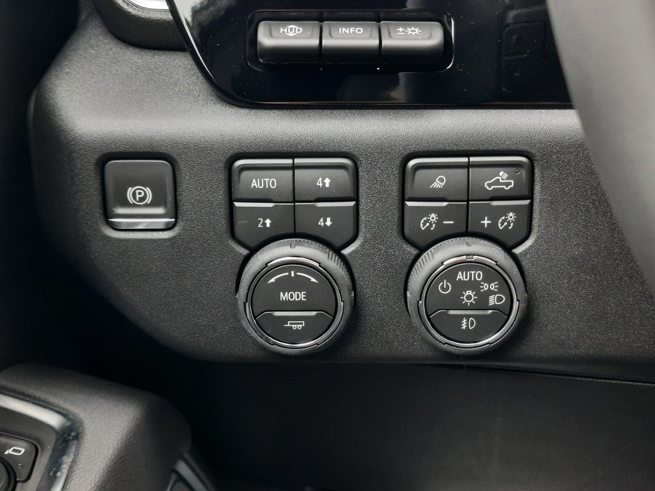 2026 Chevrolet Silverado 1500 High Country-9