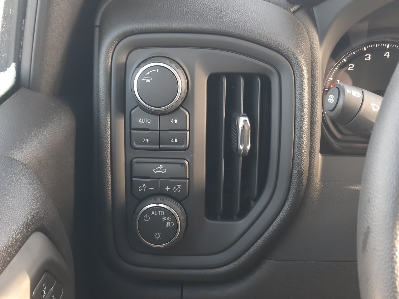 2026 Chevrolet Silverado 1500 WT-9