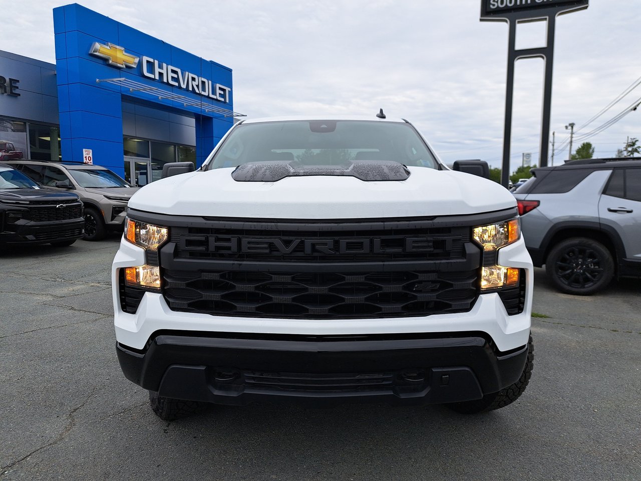 2026 Chevrolet Silverado 1500 Custom Trail Boss-1