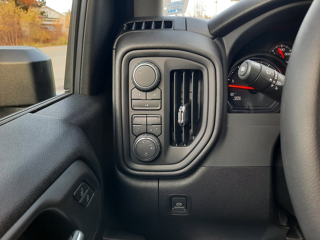 2026 Chevrolet Silverado 2500 HD CUSTOM-9