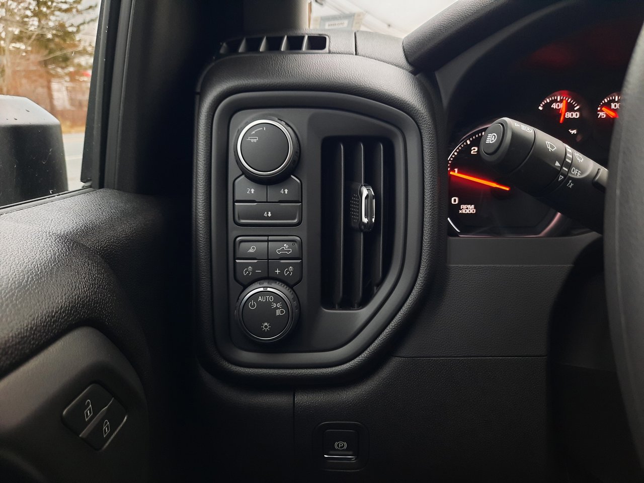 2026 Chevrolet Silverado 2500 HD CUSTOM-9