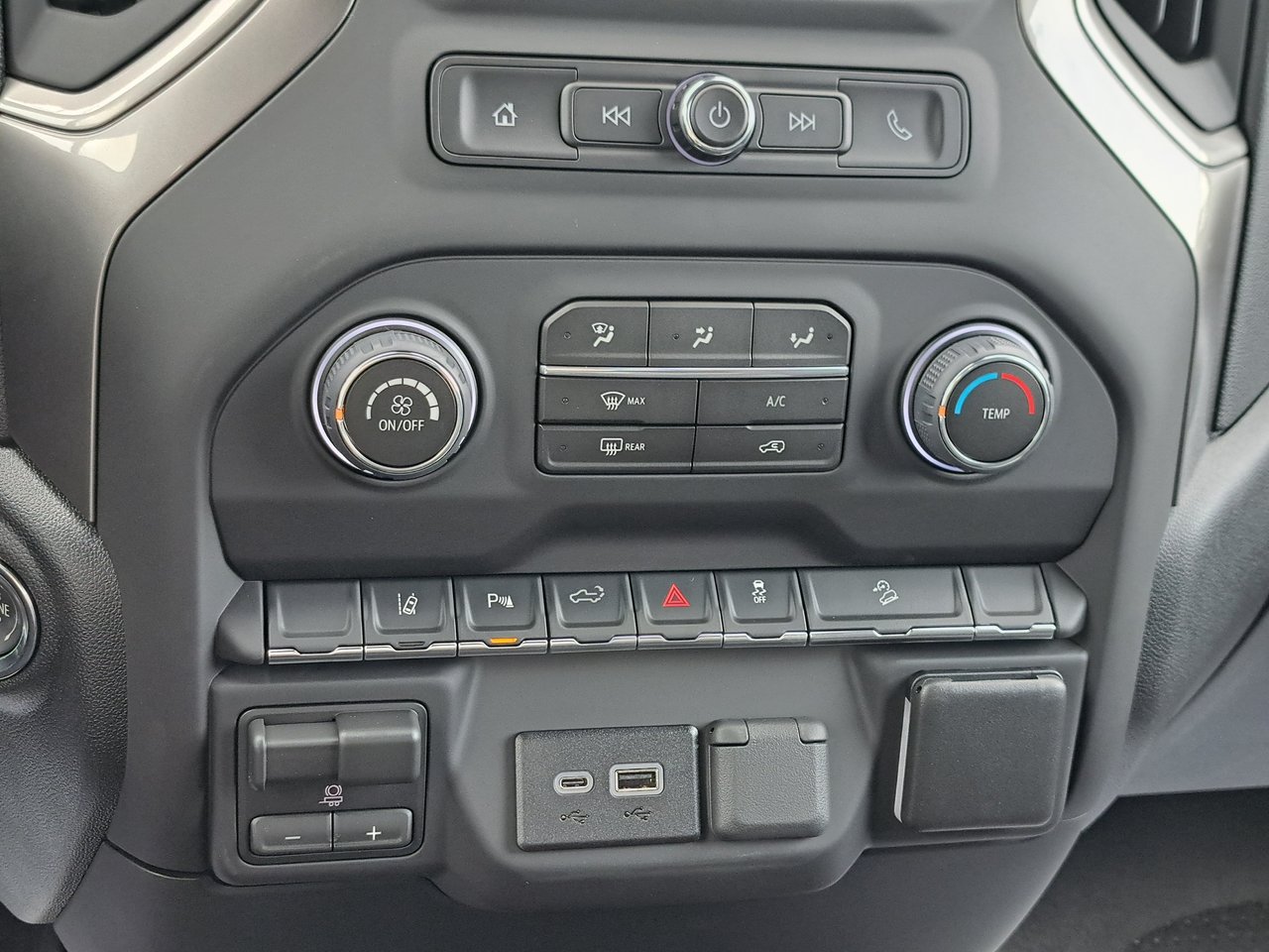 2026 Chevrolet Silverado 2500 HD CUSTOM-18