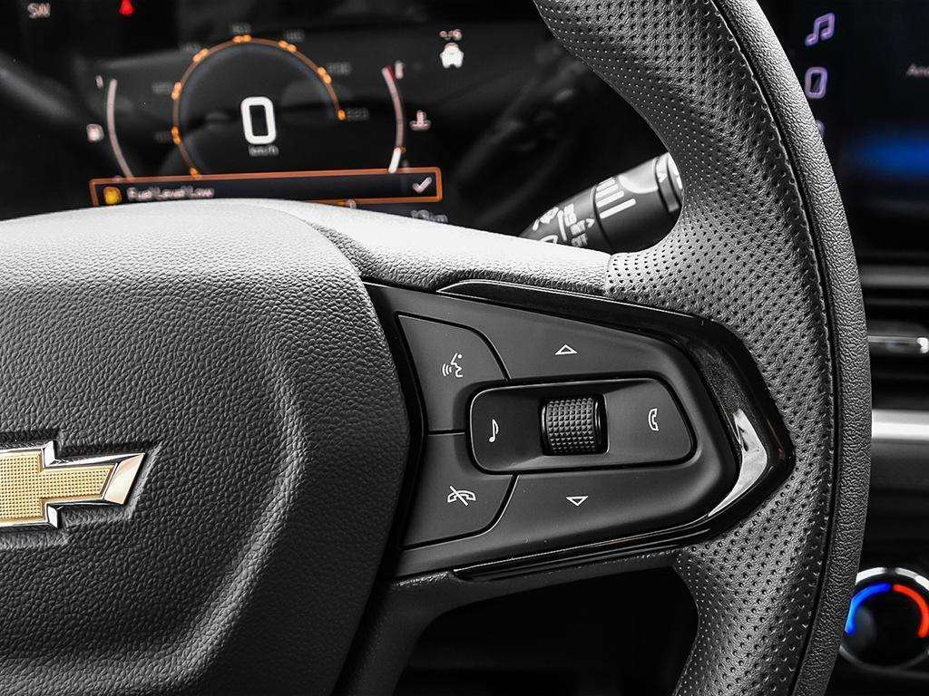 2026 Chevrolet Trailblazer LS-14