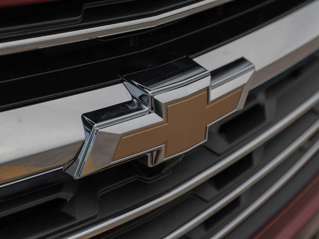 2027 Chevrolet Traverse LT-8