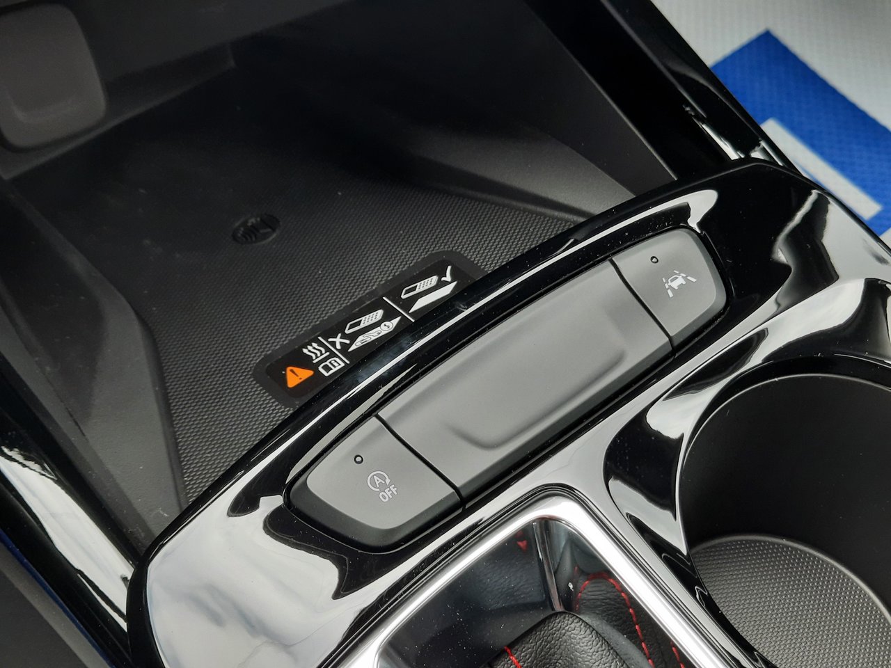 2025 Chevrolet Trax 2RS-17